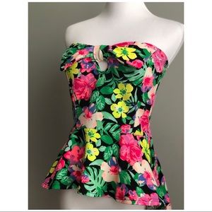 Papaya l peplum l sweetheart l hi-low top